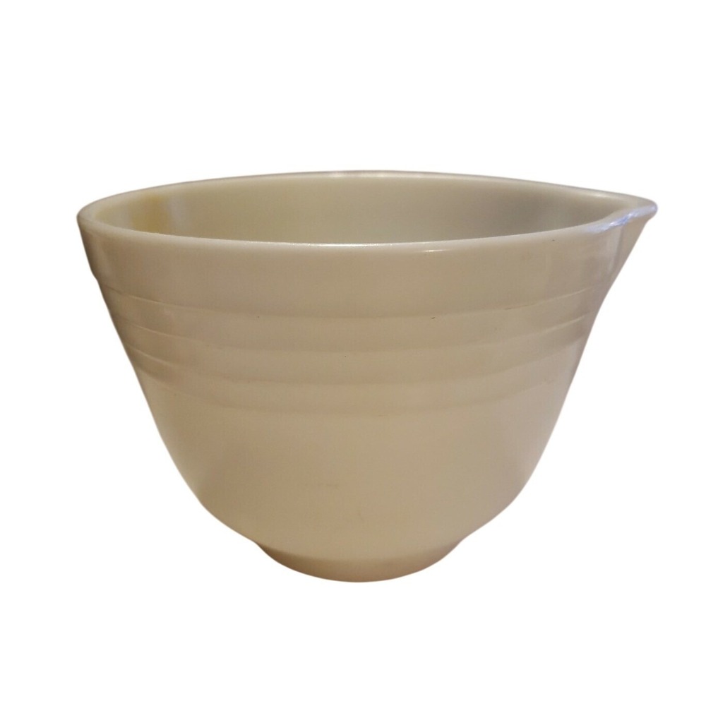 Vintage Pyrex Hamilton Beach Milk Glass‎ Mixing Bowl White Pouring Spout C-7